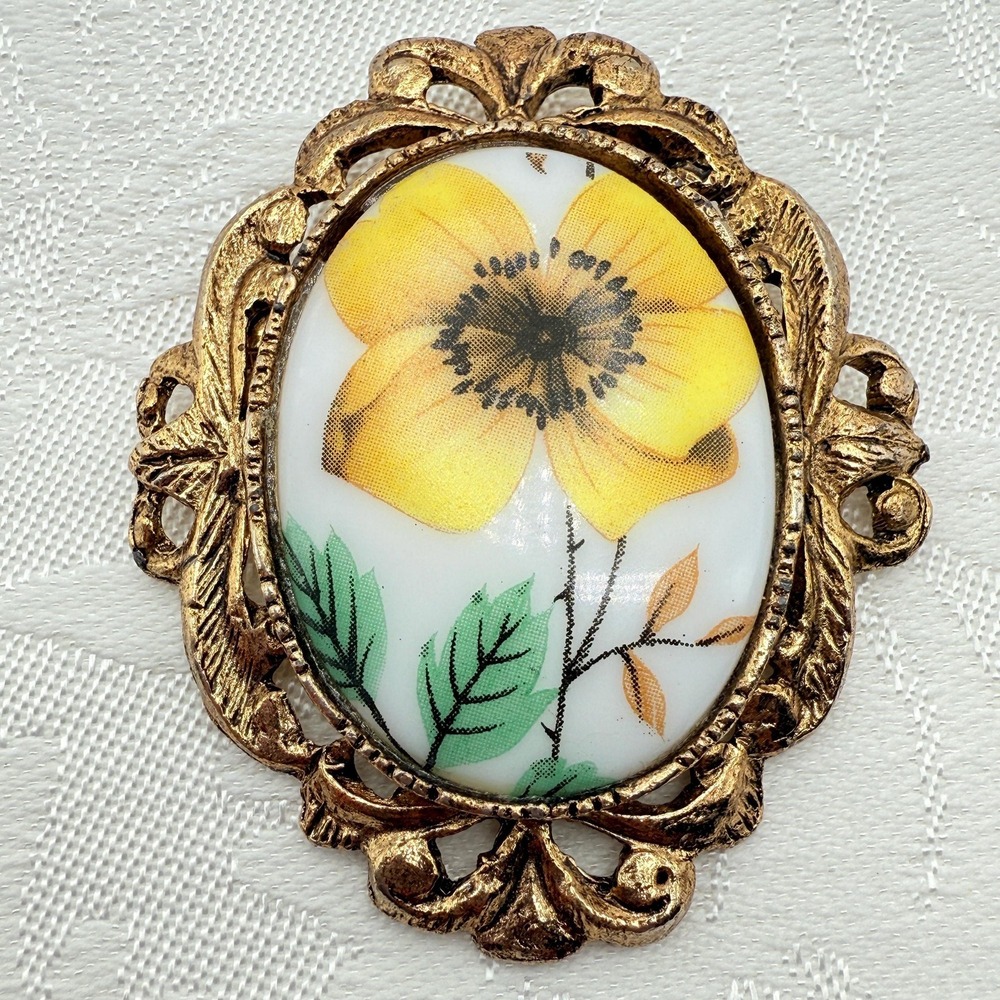 Vintage Yellow Floral Primrose Porcelain Costume Jewelry Cameo Brooch
